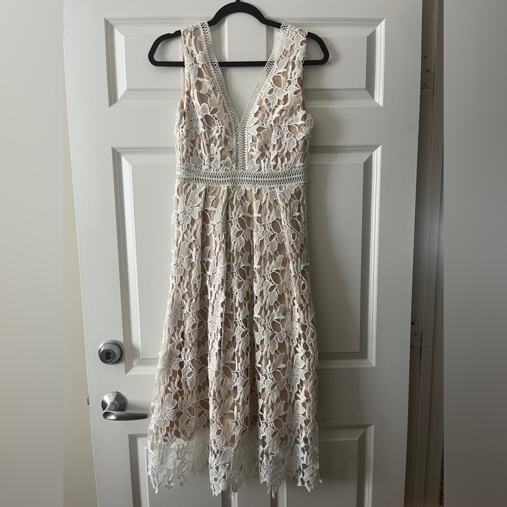 NWOT Romeo and Juliet Couture White Eyelet Dress